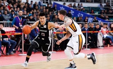 开云-广东季后赛崩盘，73-88负北京，胡明轩难救主